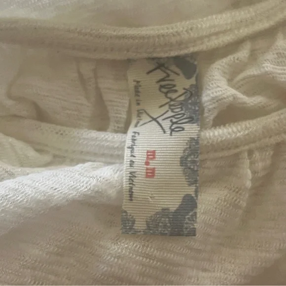 Free People Ivory Cut Out Peasant Blouse - Size Medium - Picture 5 of 14